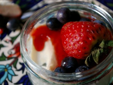 panna cotta aux fruits rouges et confiture